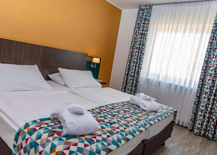 Trans World Hotel Donauwelle