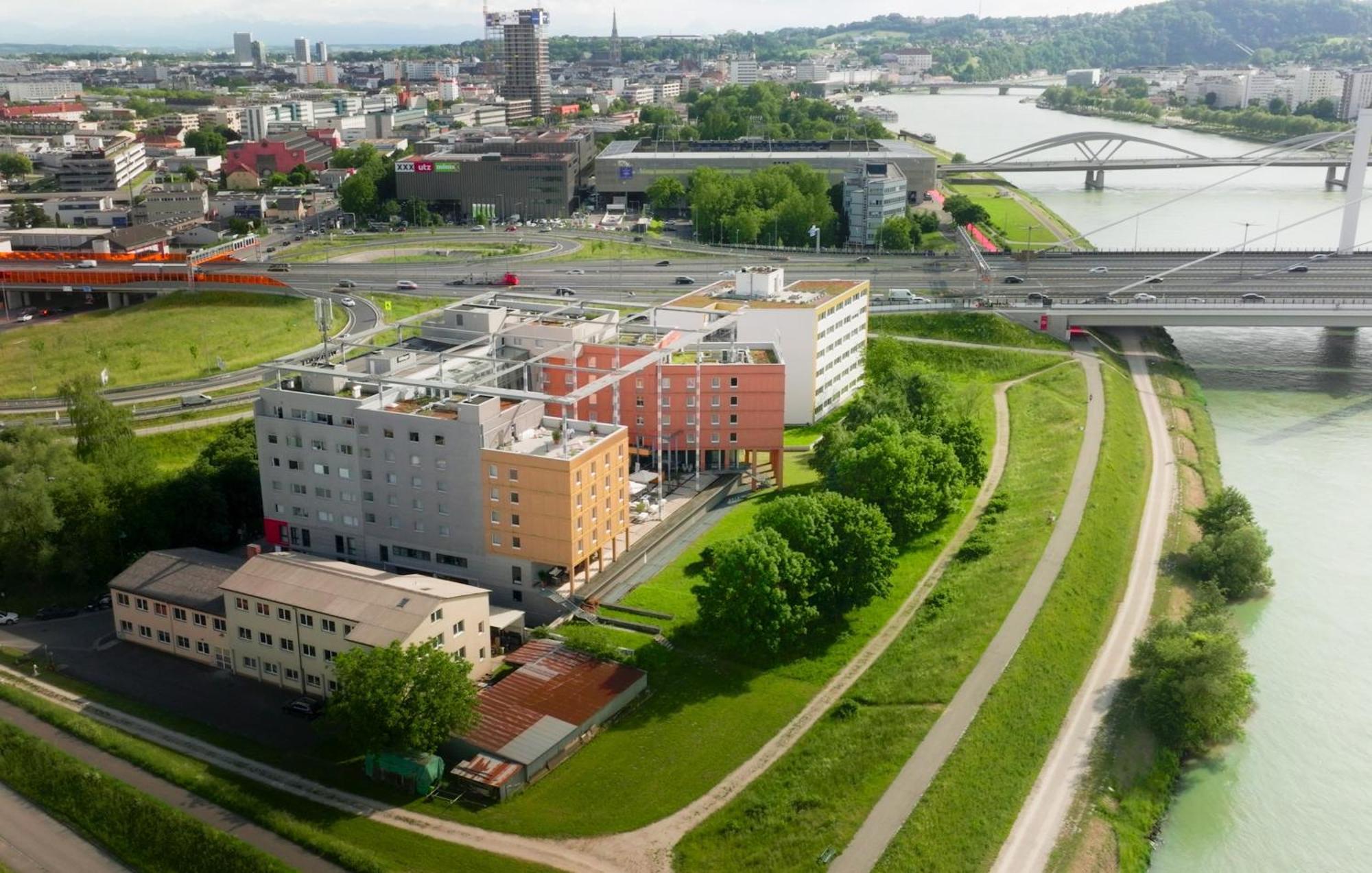 Hotel Trans World Donauwelle Linz
