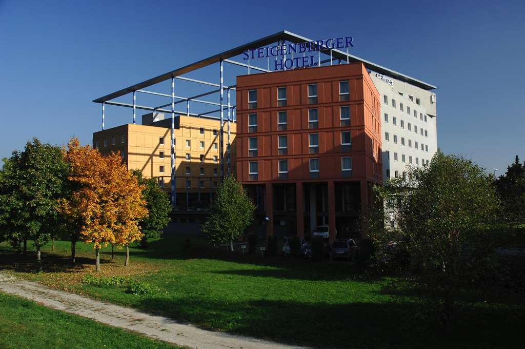 Trans World Donauwelle Hotel